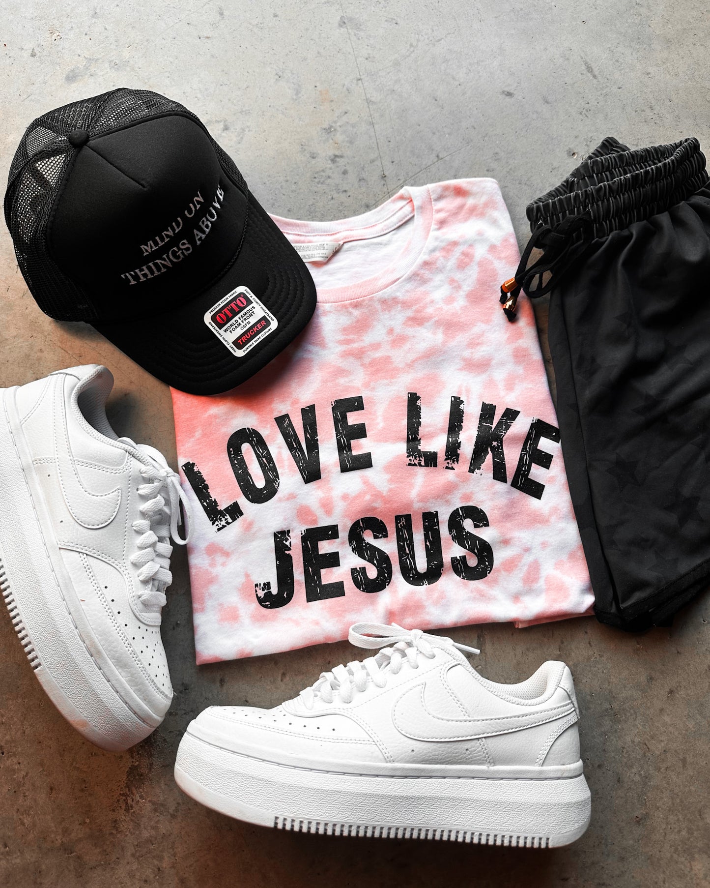 Love Like Jesus Graphic Tee